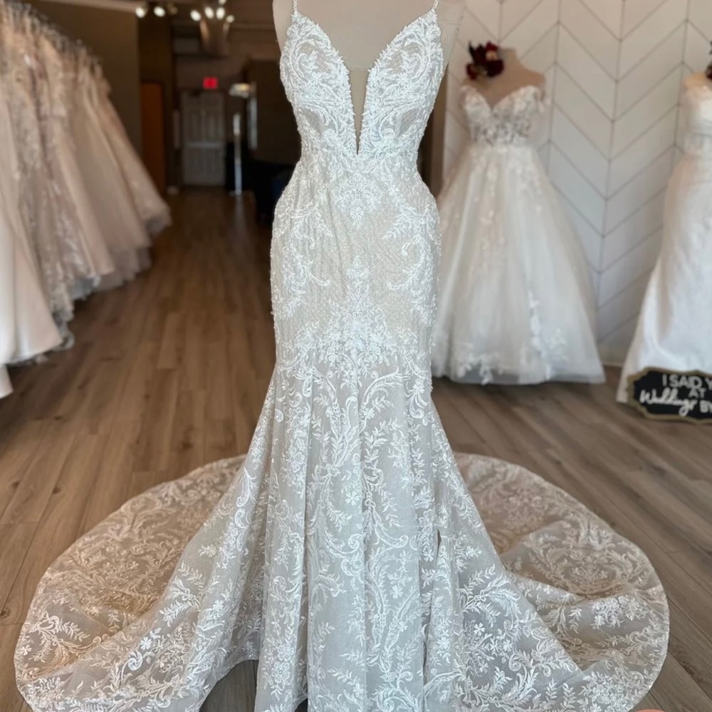 Wedding dress